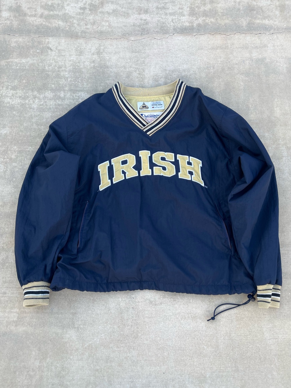 Authentic Vintage 90’s Notre Dame Champion Pullover Jacket size M